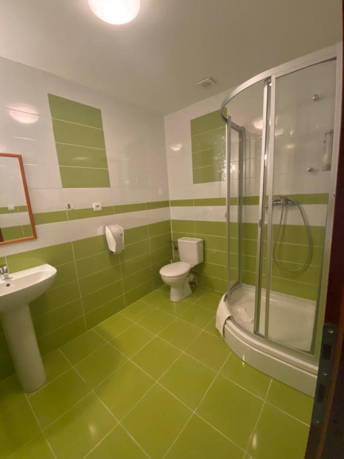 מלון Brzotín Konsky Dvor מראה חיצוני תמונה