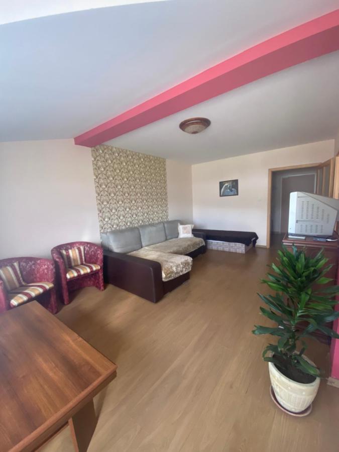 מלון Brzotín Konsky Dvor מראה חיצוני תמונה